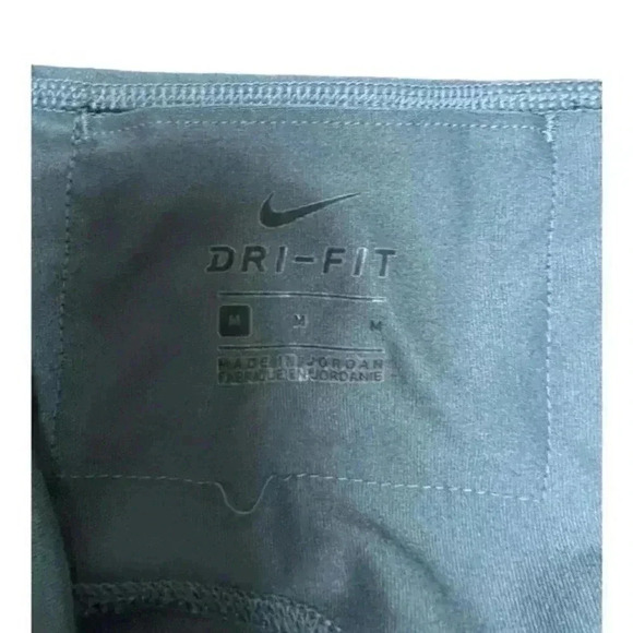 Nike Women's Power Victory Training Crop Leggings - Picture 4 of 9